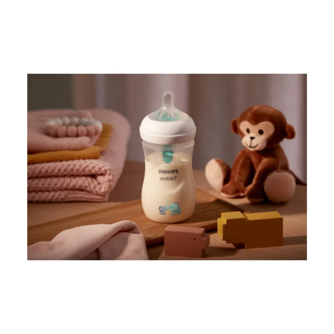 Biberon natural con tettarella a risposta naturale e valvola airfree decorazione elefanti da 260 ml 1m+ | senza bpa – philips avent