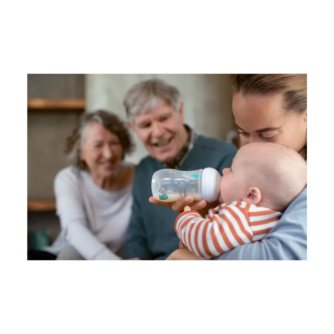 Biberon natural con tettarella a risposta naturale e valvola airfree decorazione elefanti da 260 ml 1m+ | senza bpa – philips avent