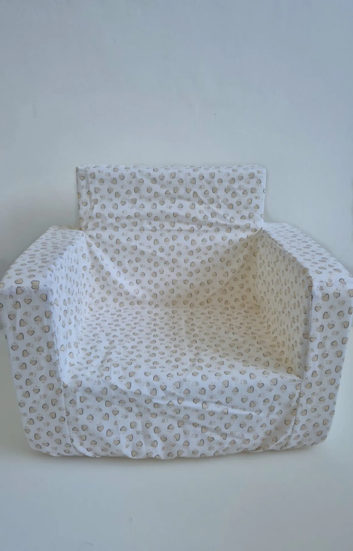 Poltrona bimbo cuore beige – bimbisicuri