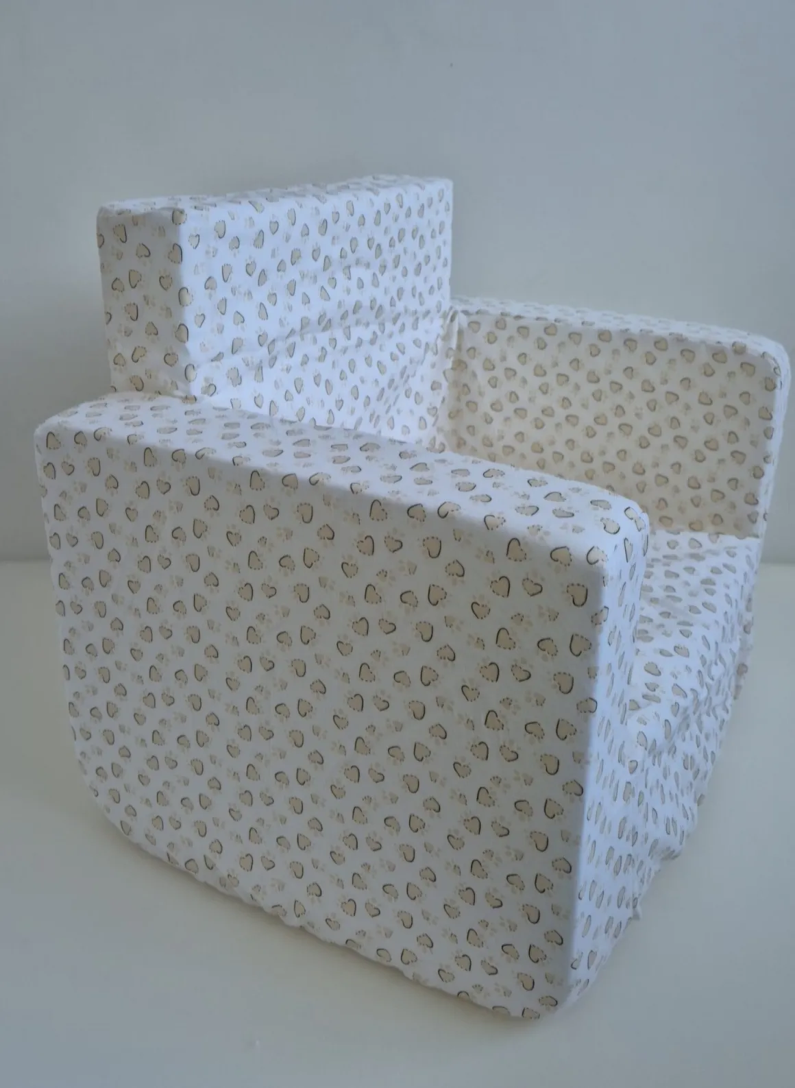 Poltrona bimbo cuore beige – bimbisicuri