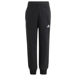 Stile sportivo e materiali in parte riciclati.