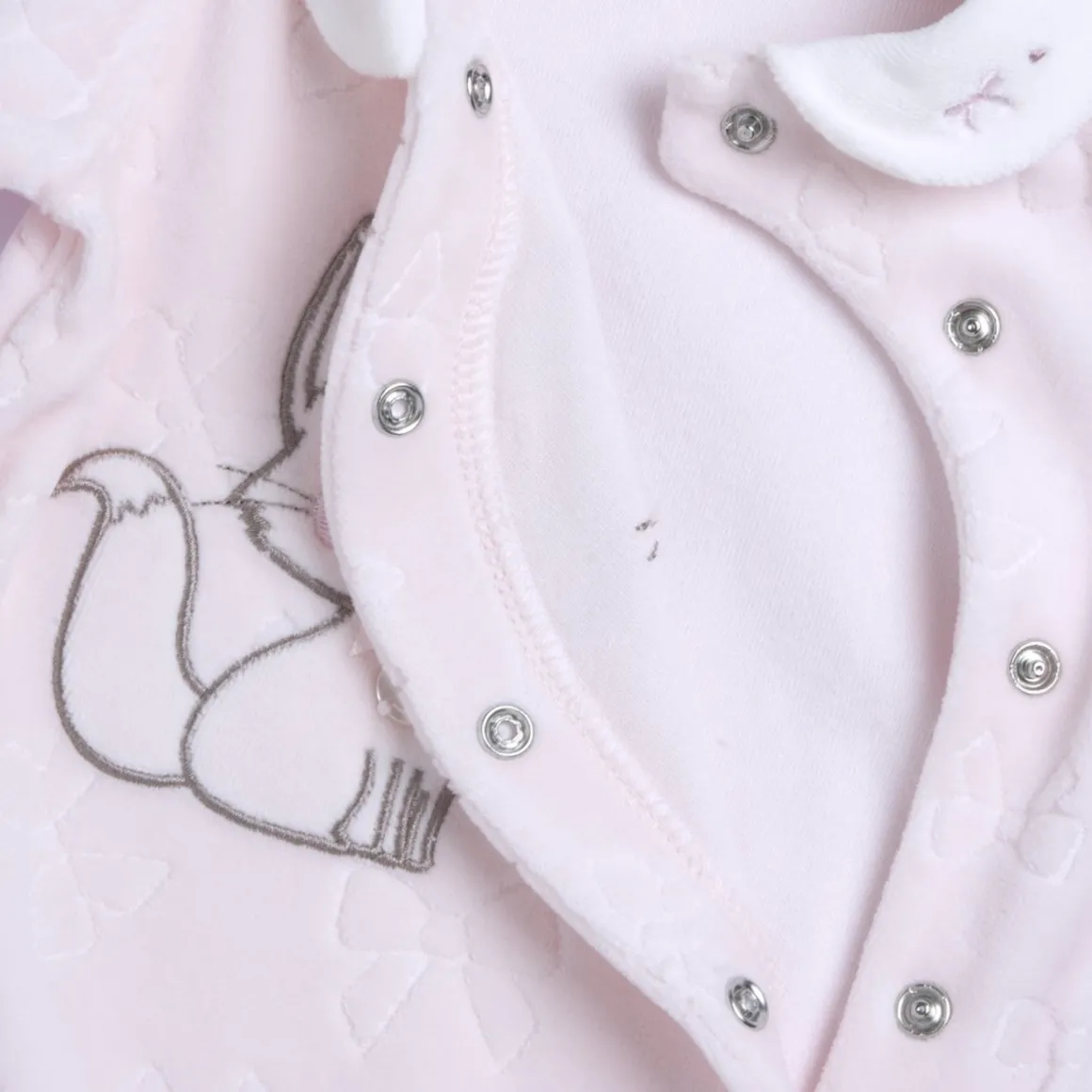 Tutina aperta davanti con gattina – chicco