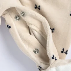 Tutina aperta entrogamba all over fiocchetti – chicco