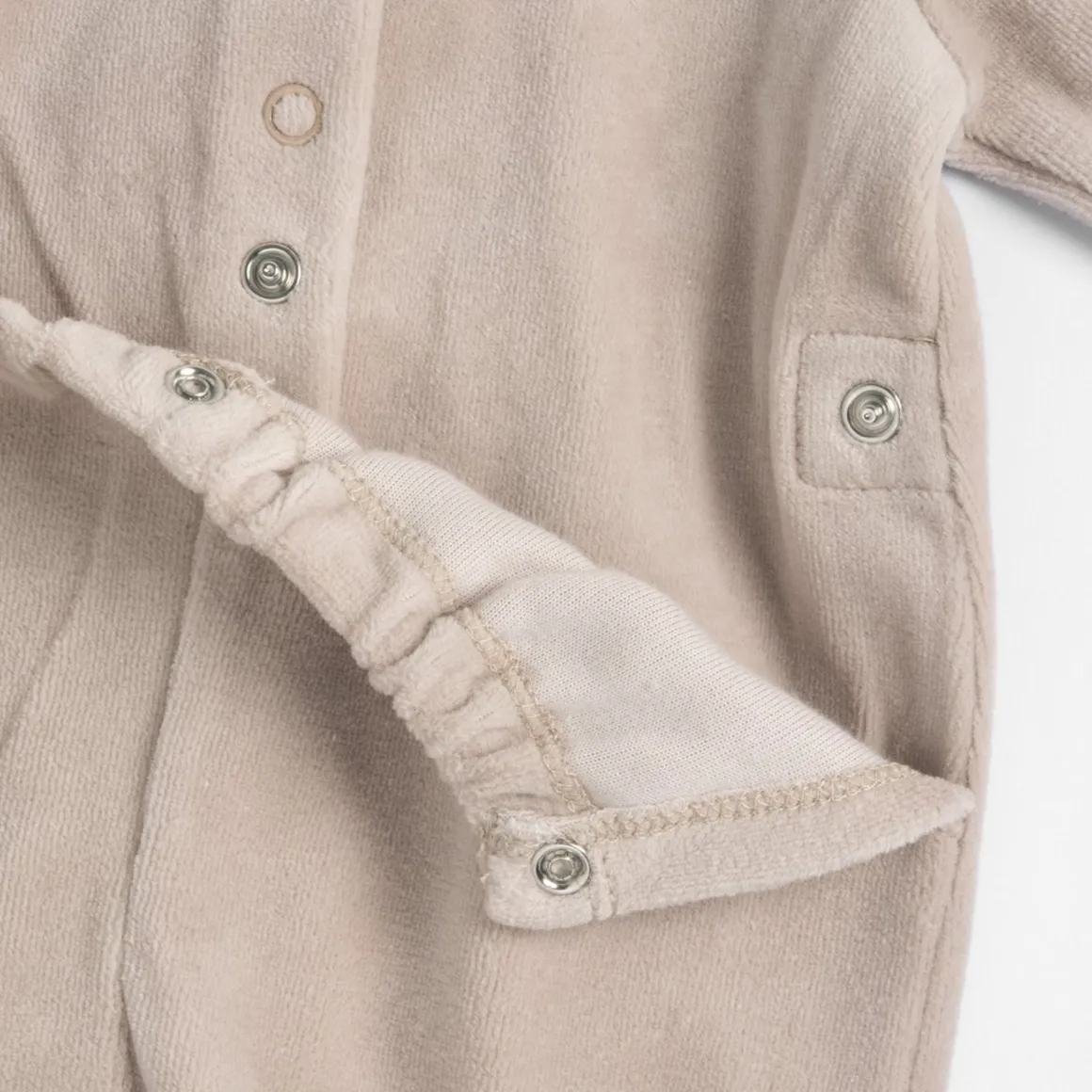 Tutina con apertura patello con orsetto – chicco